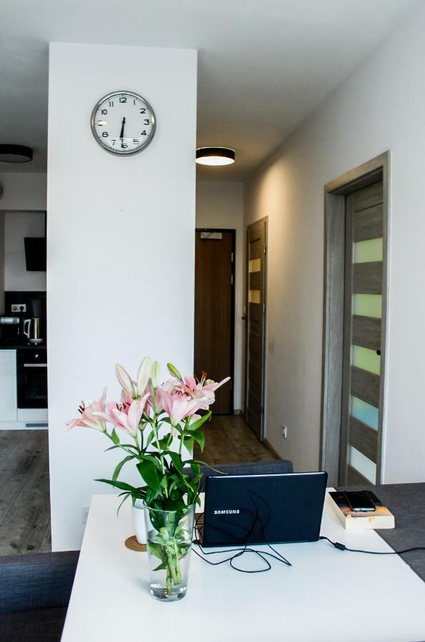 Modern Business Close To Center Check In 24h *